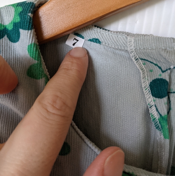 VINTAGE girls smocked green floral corduroy dress - Picture 5 of 8